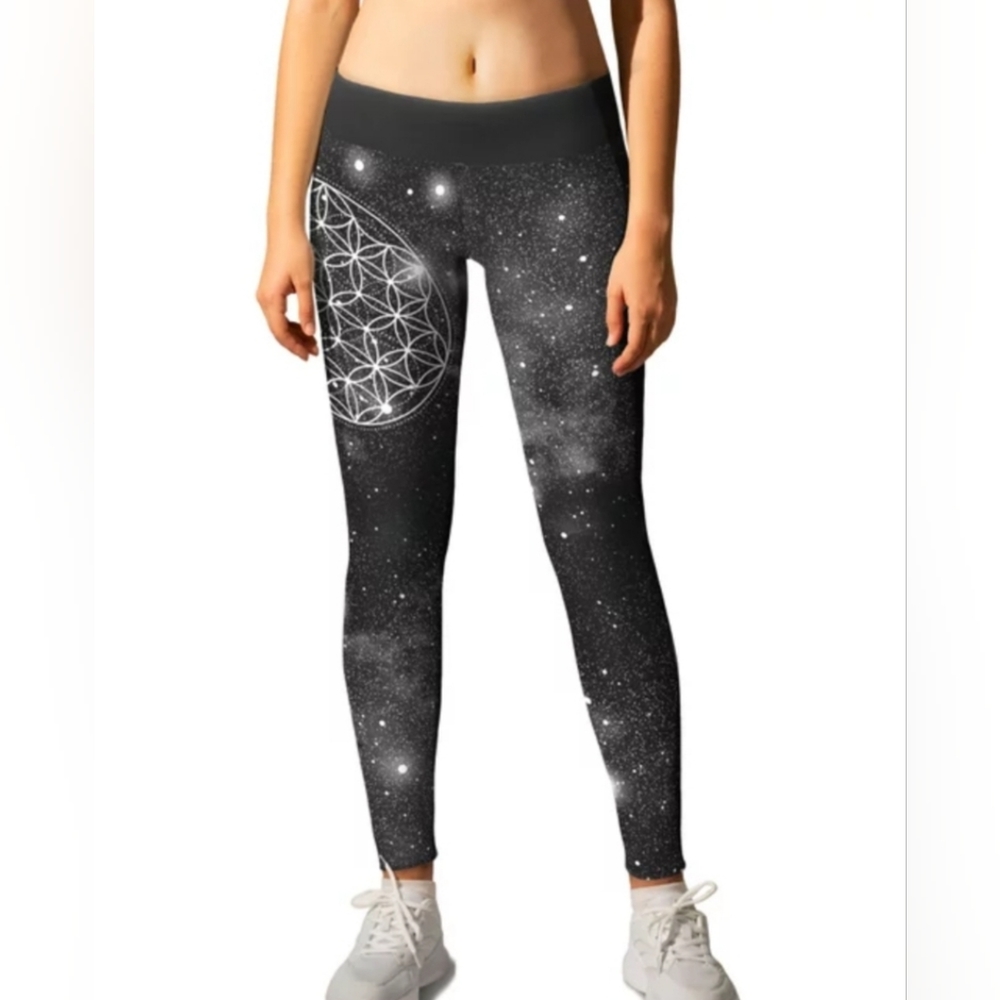 Black mandala leggings by  Society 6 Size Small